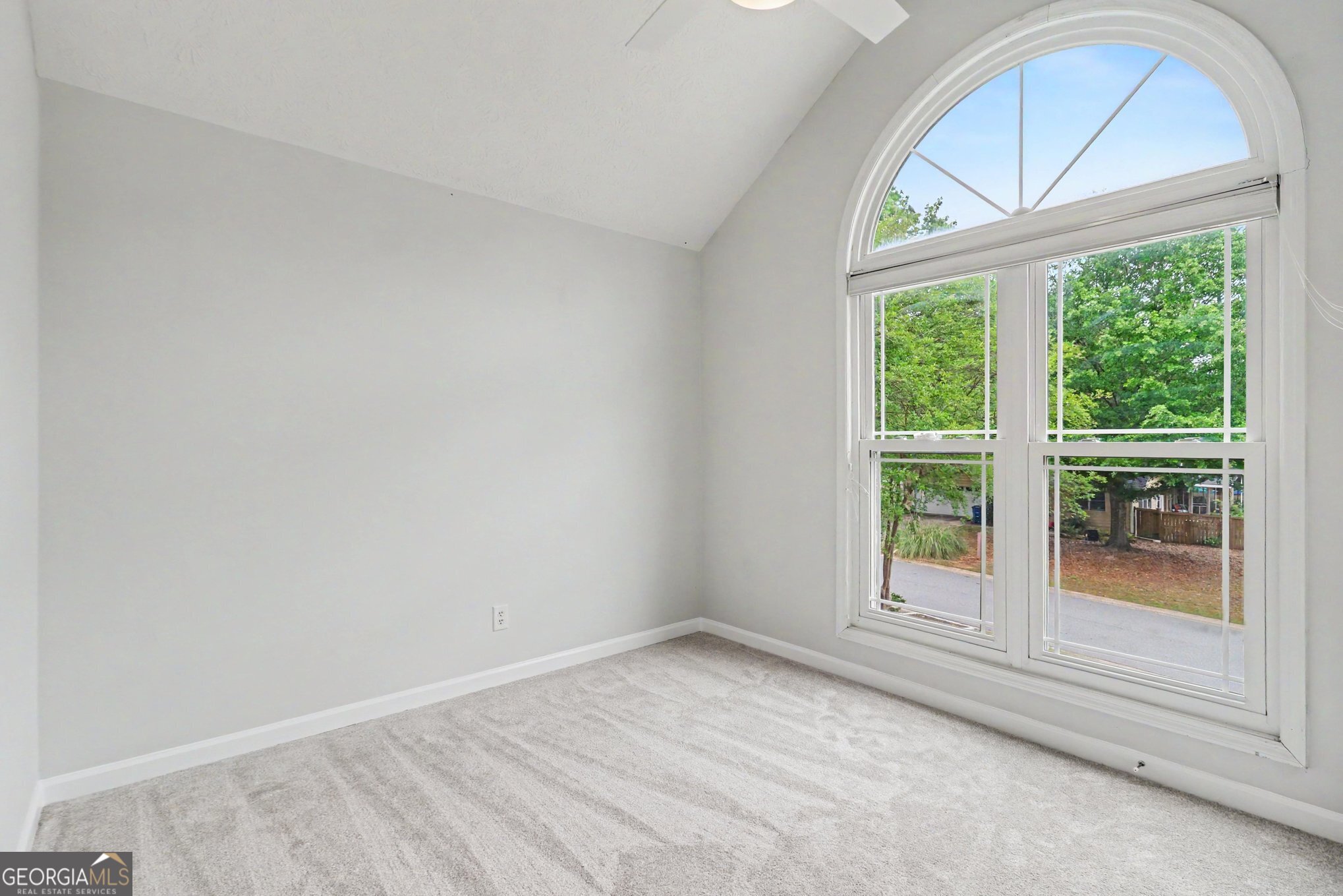 102 Kraftwood Park