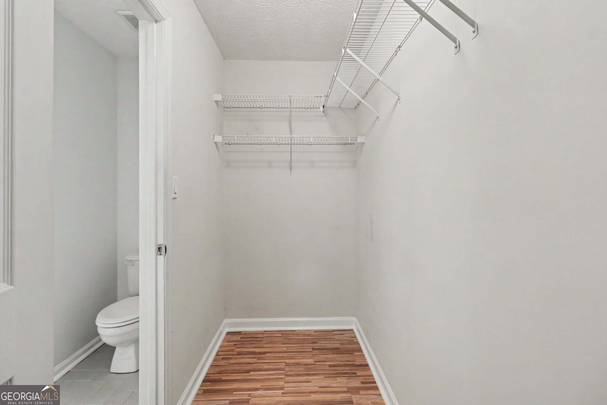 102 Kraftwood Park