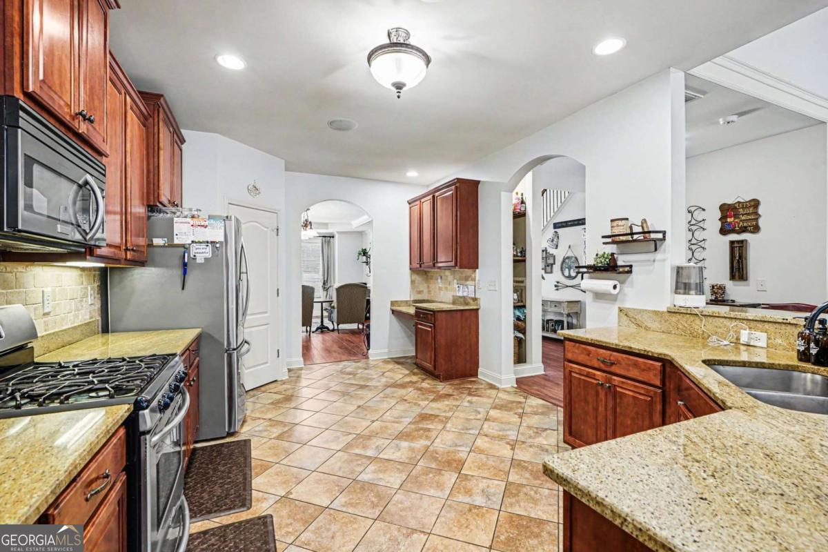 505 Barrington Farms Parkway