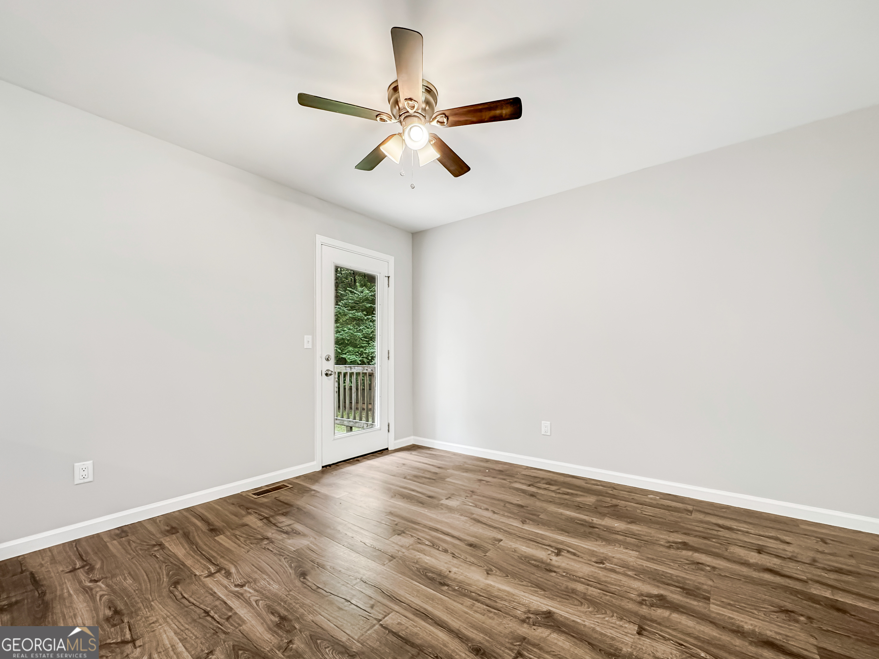 260 Nectarine Drive