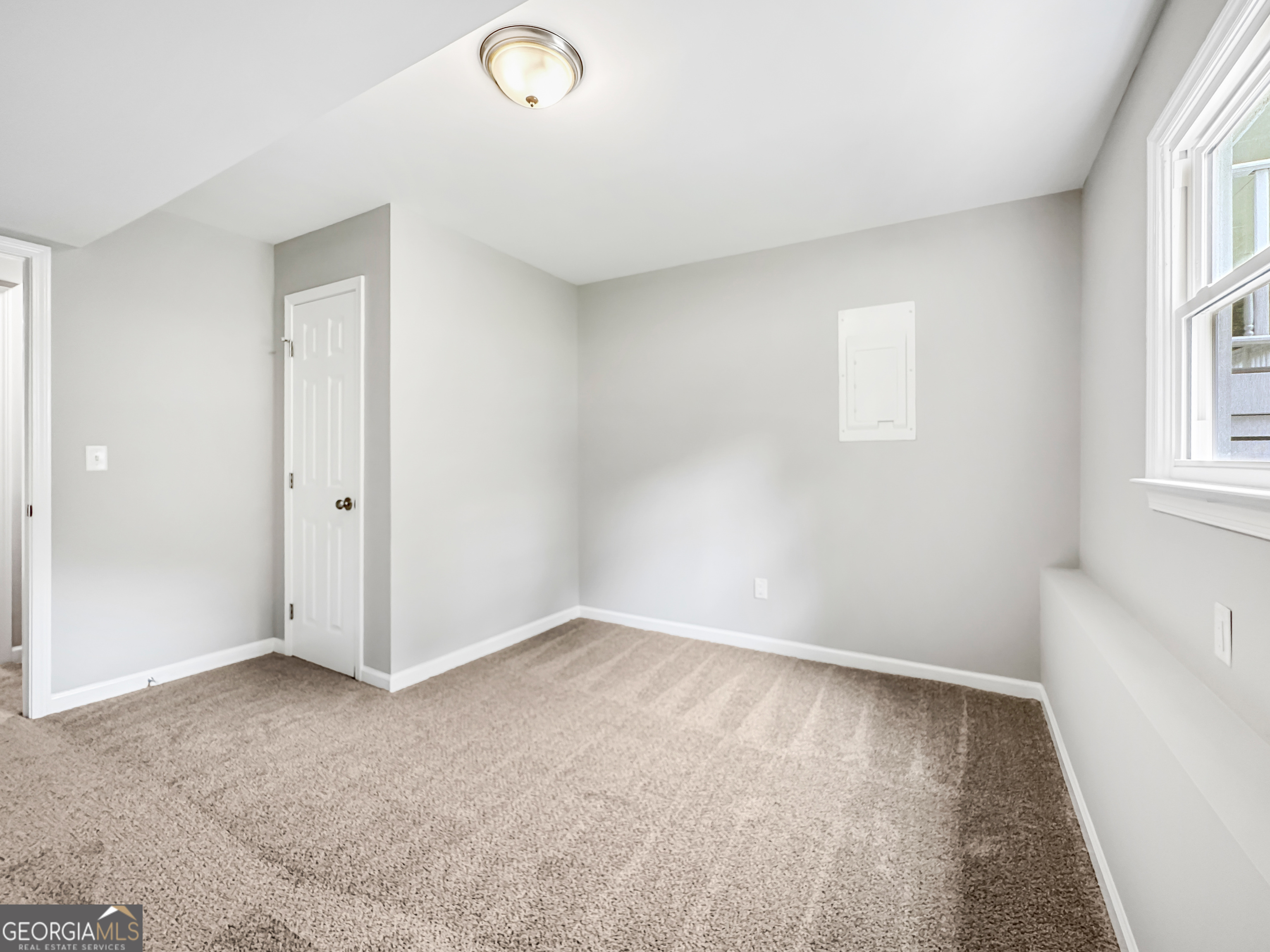 260 Nectarine Drive