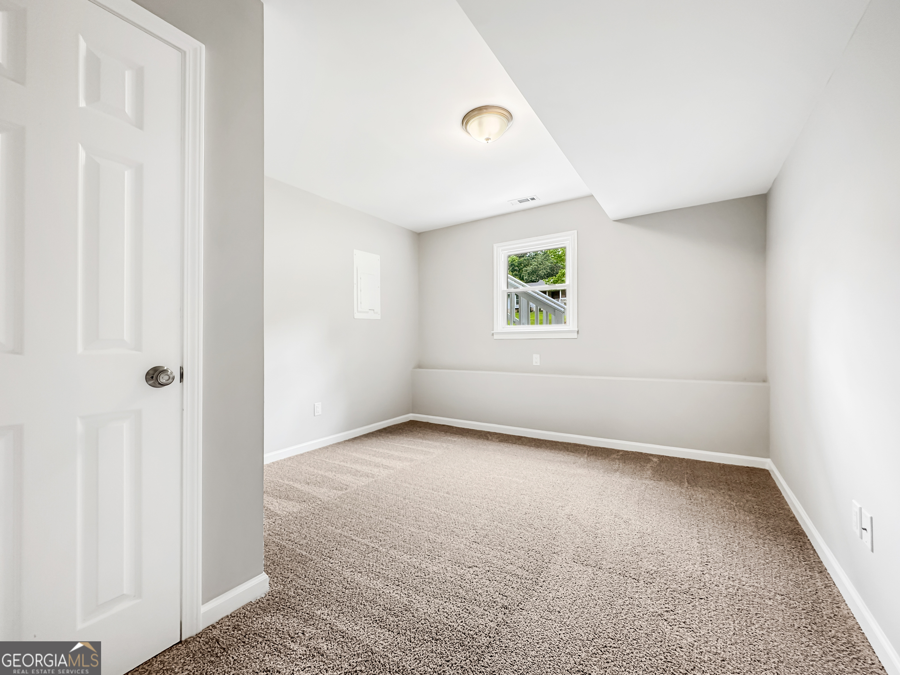260 Nectarine Drive