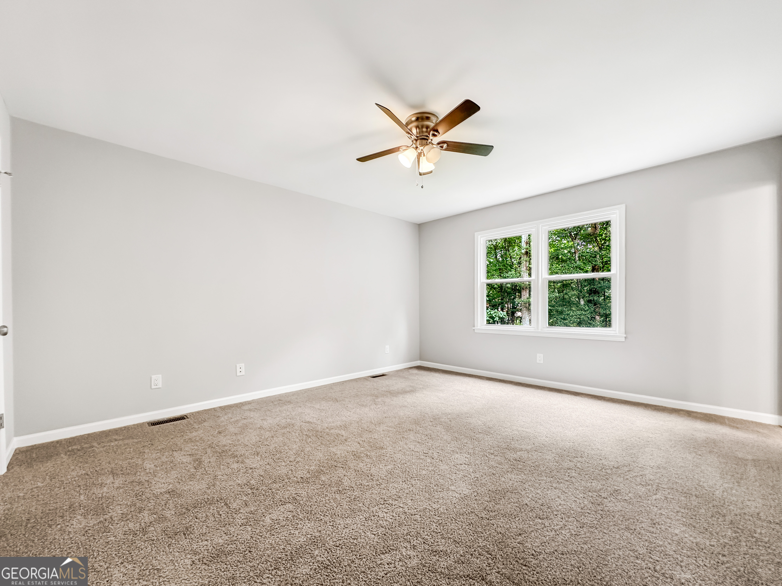 260 Nectarine Drive
