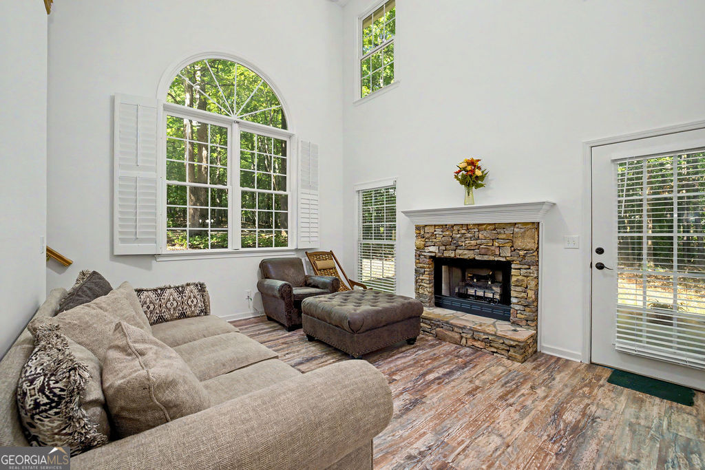 113 Stoneacre Curve
