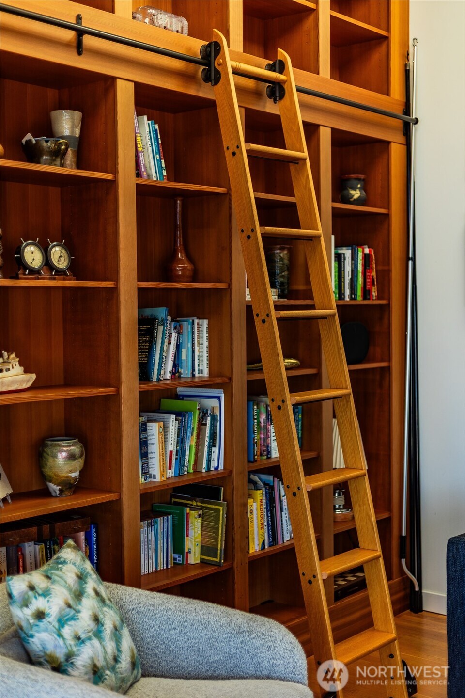 2031 Fairview Avenue E Unit: I