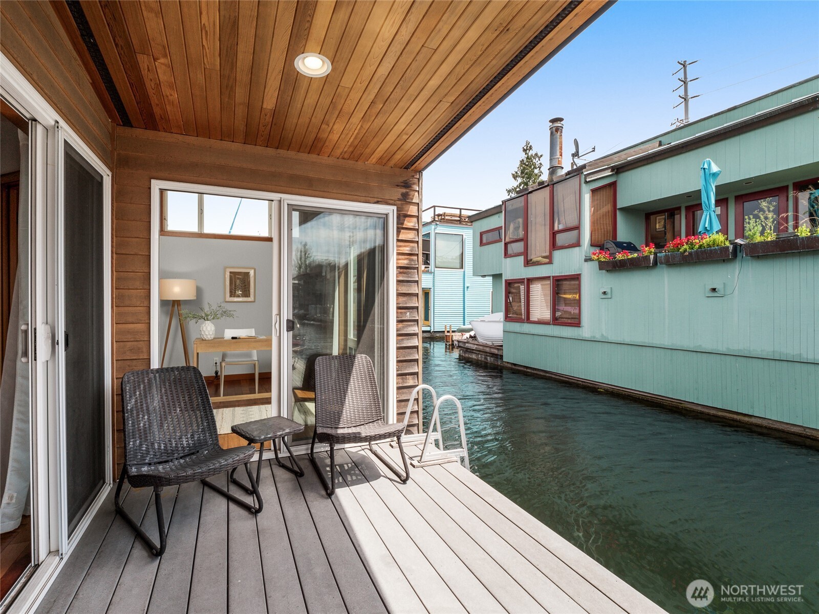 2727 Fairview Avenue E Unit: 12