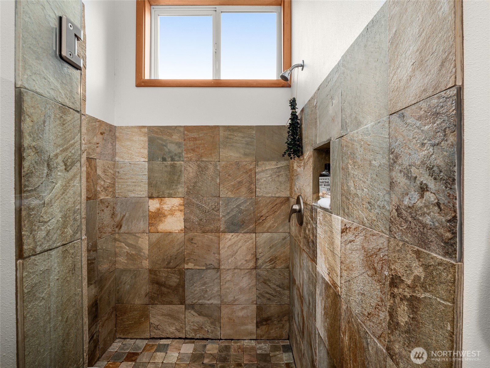 2727 Fairview Avenue E Unit: 12