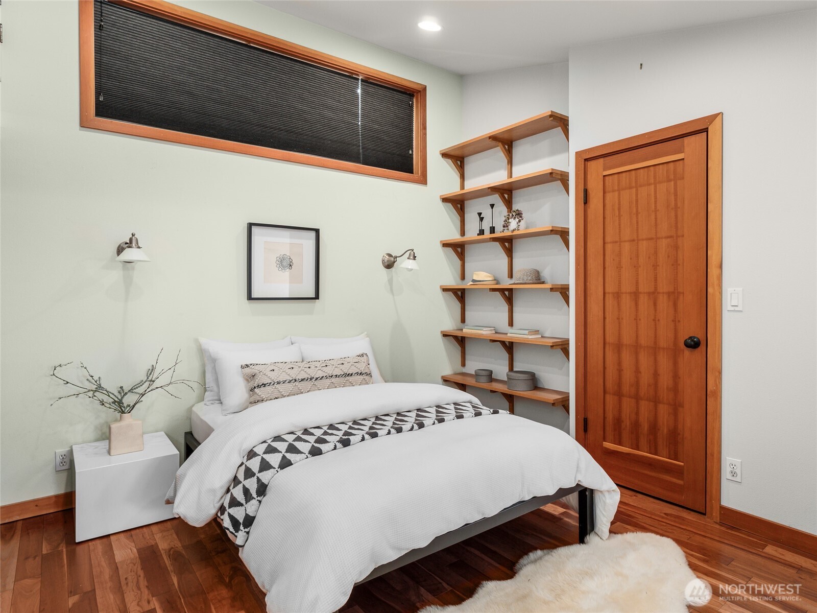 2727 Fairview Avenue E Unit: 12