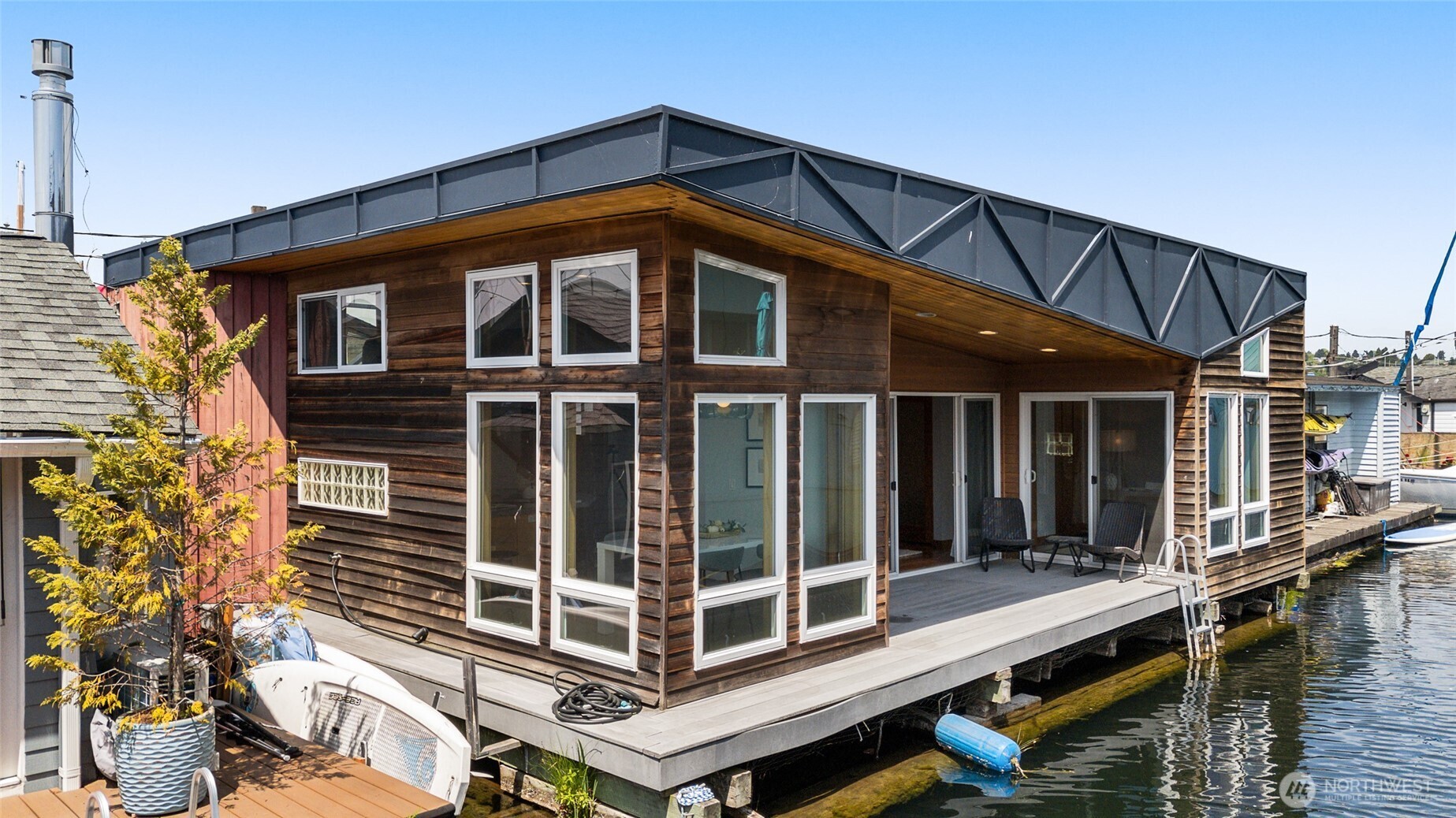 2727 Fairview Avenue E Unit: 12