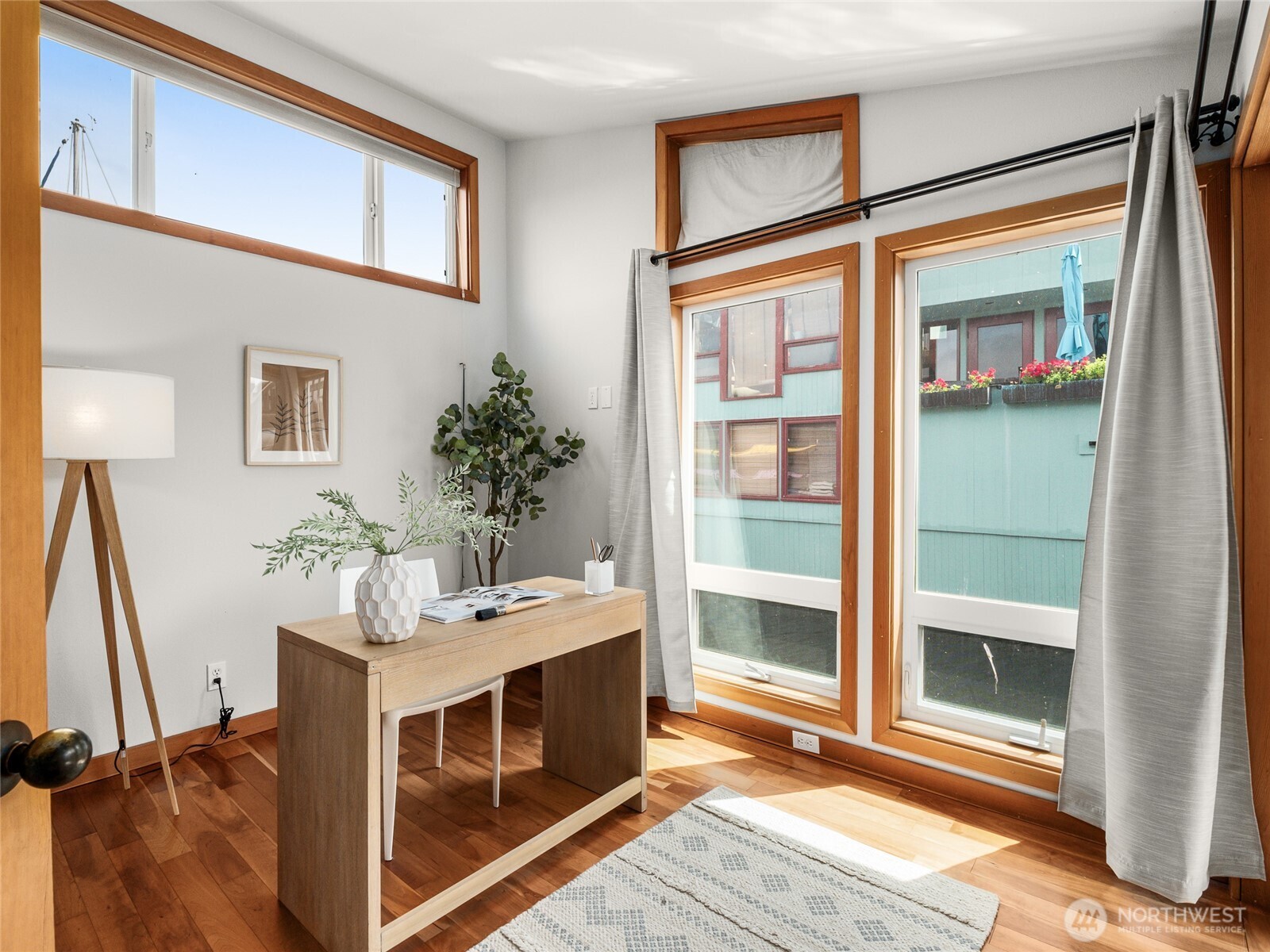 2727 Fairview Avenue E Unit: 12
