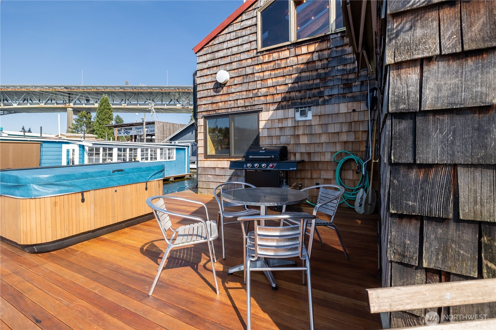 3123 Fairview Avenue E Unit: 2