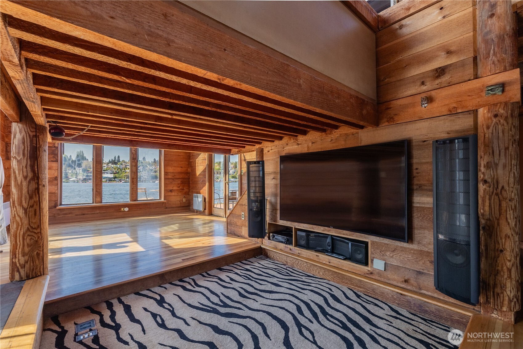 3123 Fairview Avenue E Unit: 2