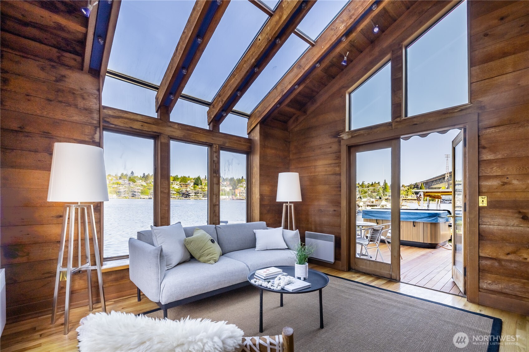 3123 Fairview Avenue E Unit: 2