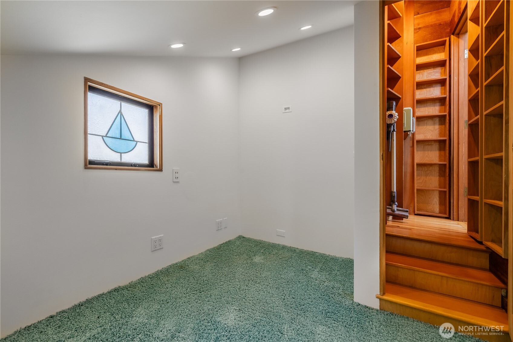 3123 Fairview Avenue E Unit: 2