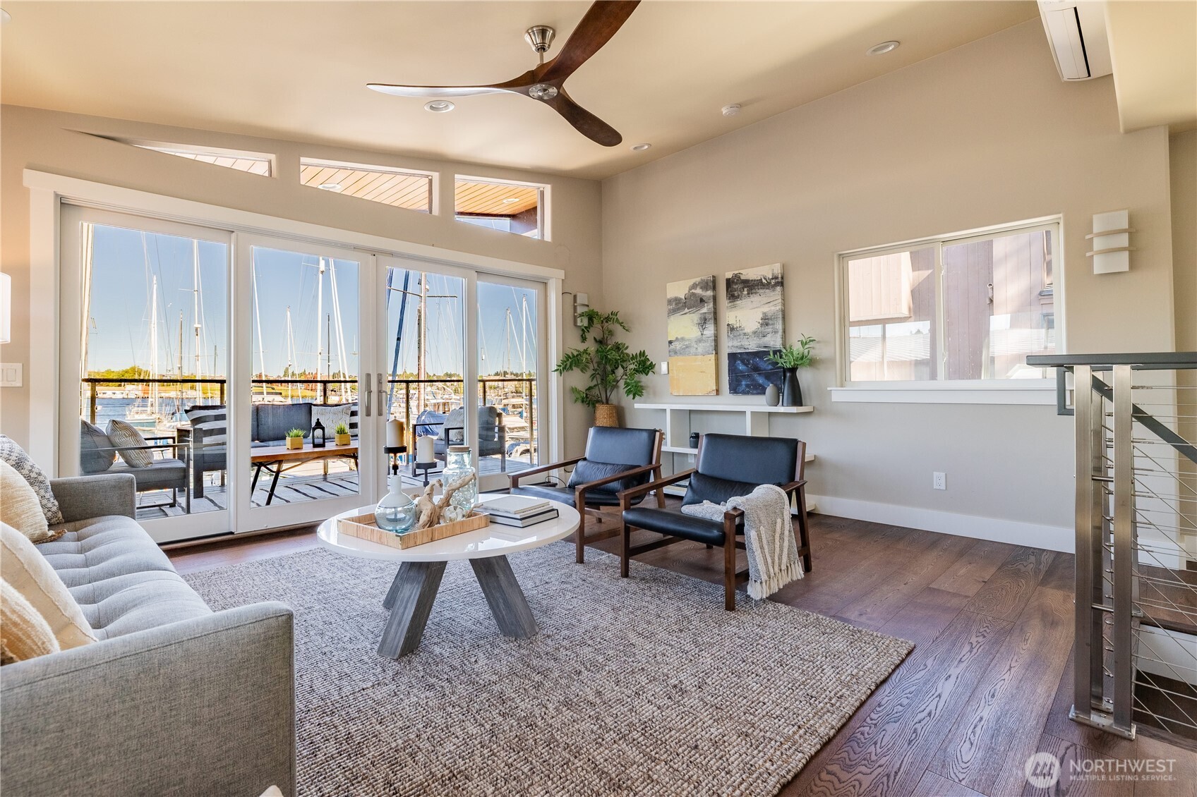 2542 Westlake Avenue N Unit: 5