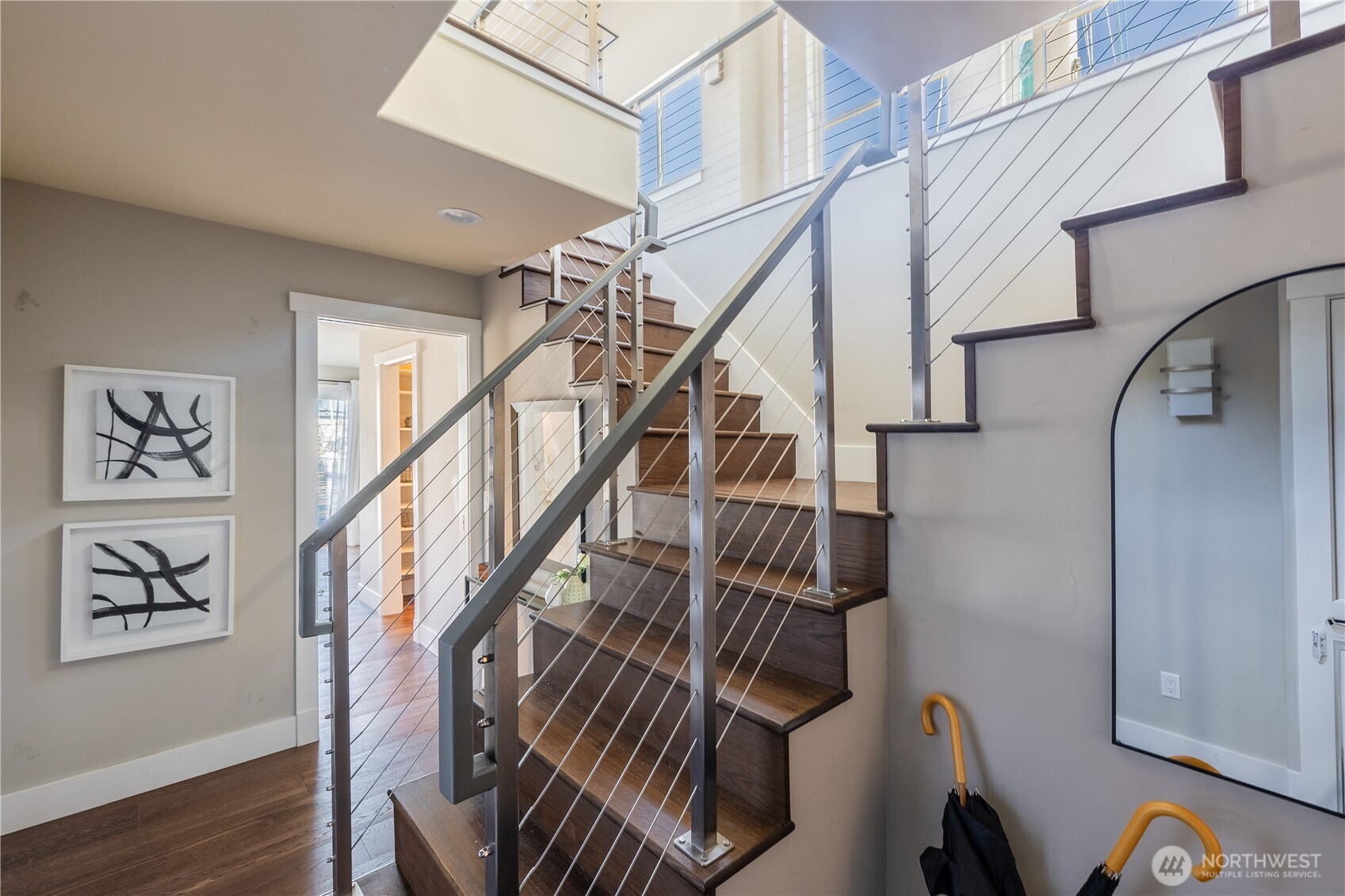 2542 Westlake Avenue N Unit: 5