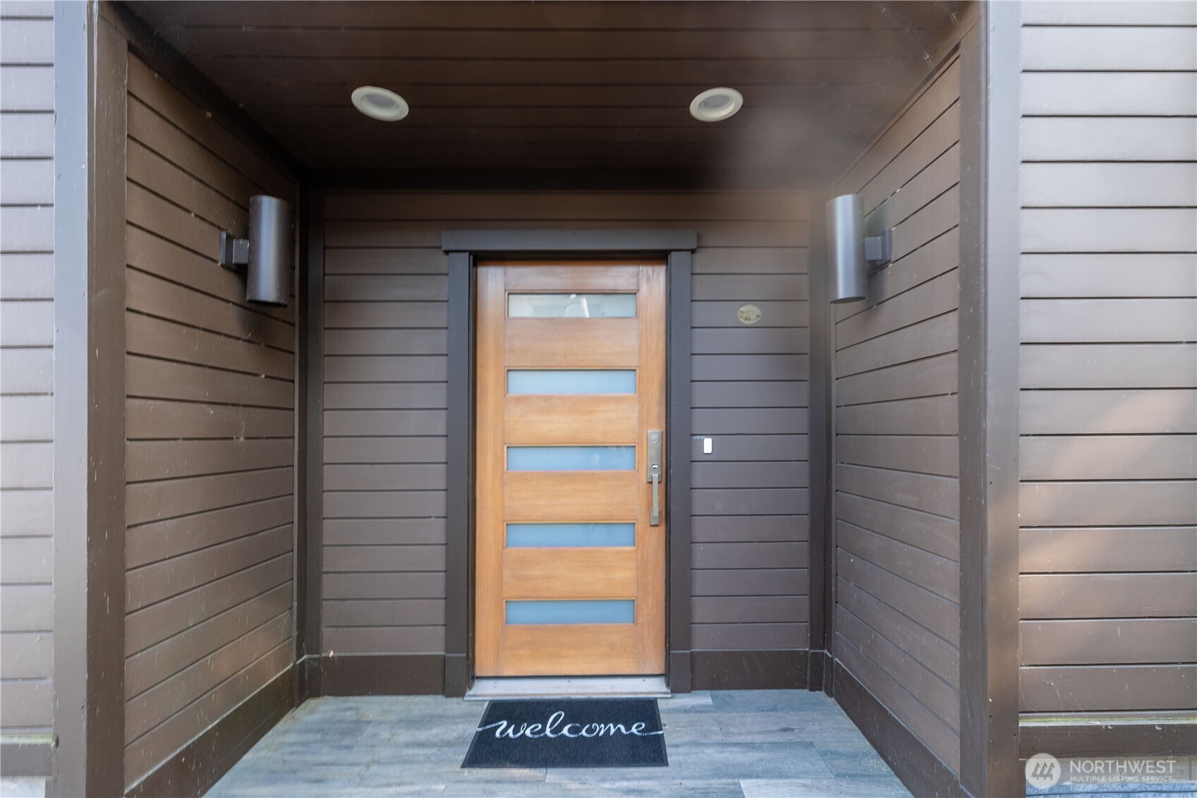 2542 Westlake Avenue N Unit: 5