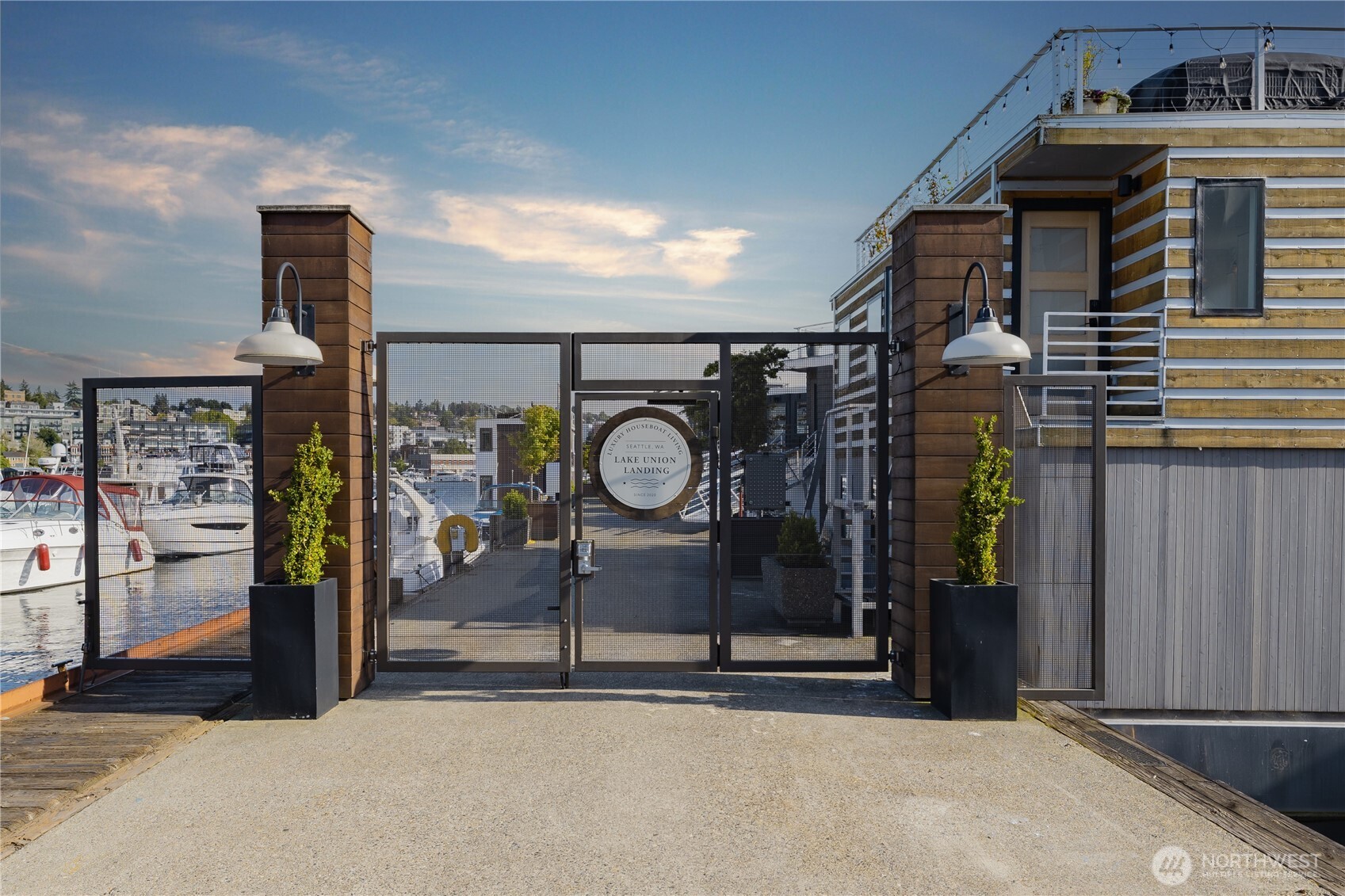 2309 N Northlake Way Unit: 12