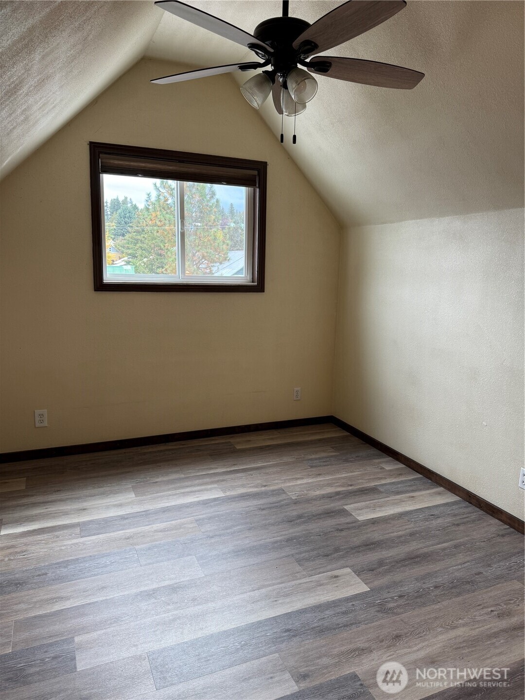 204 W Pennsylvania Avenue Unit: 4