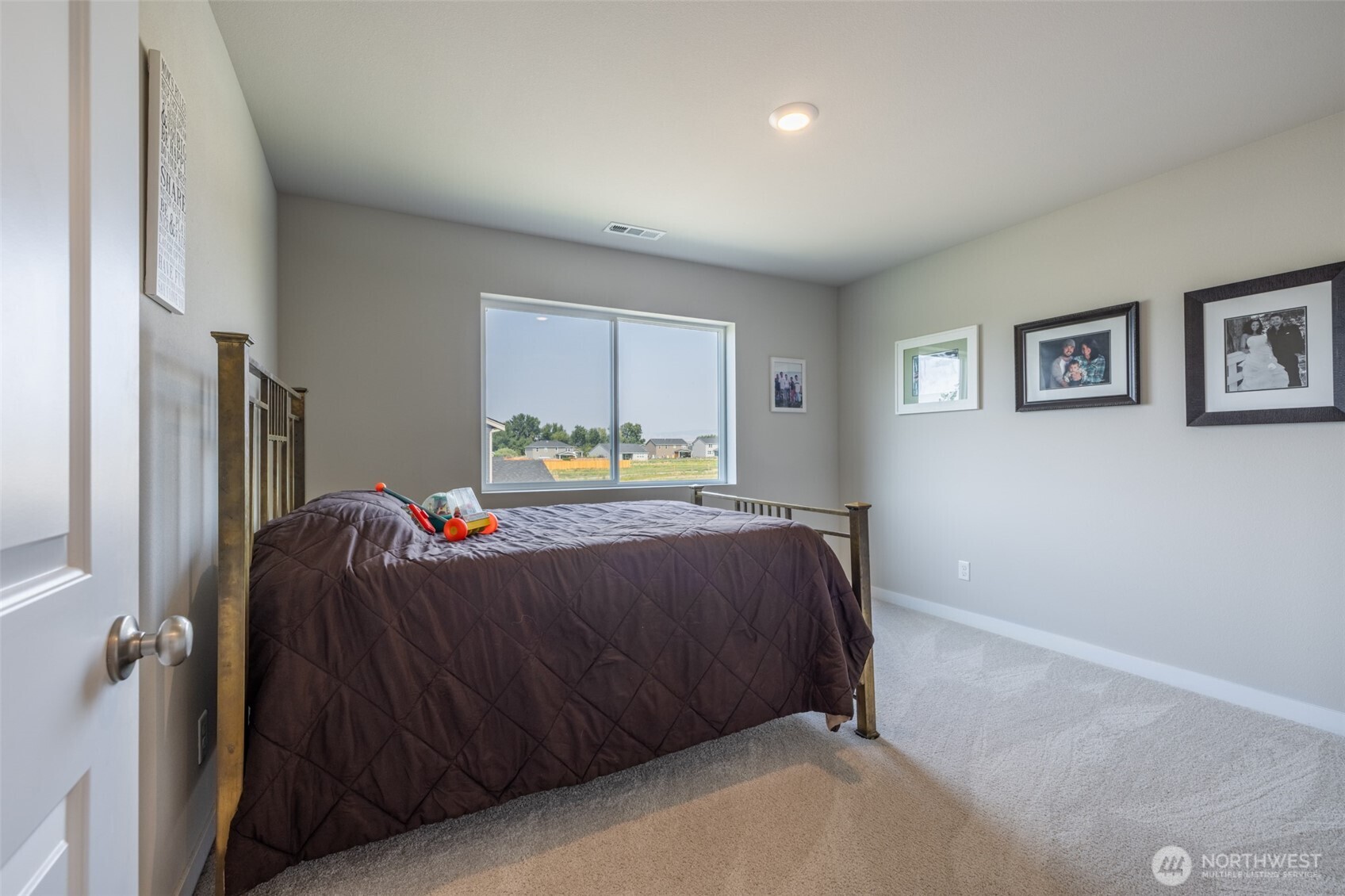 2824 Dapple Gray Way