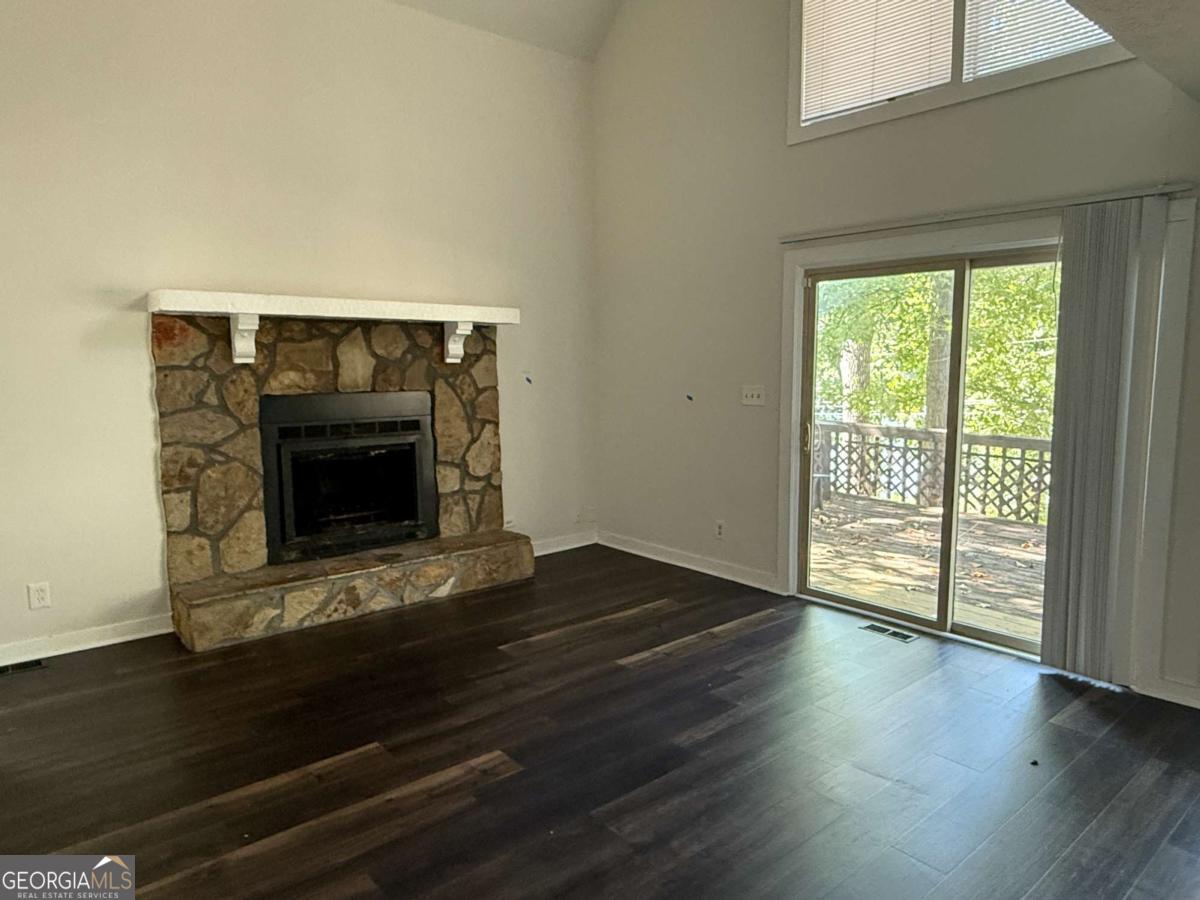 8439 Lake Drive
