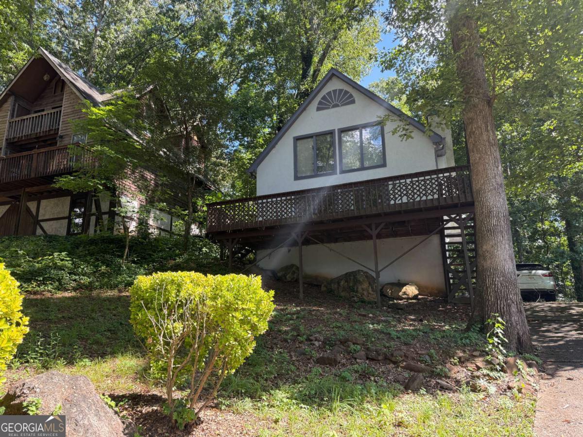 8439 Lake Drive