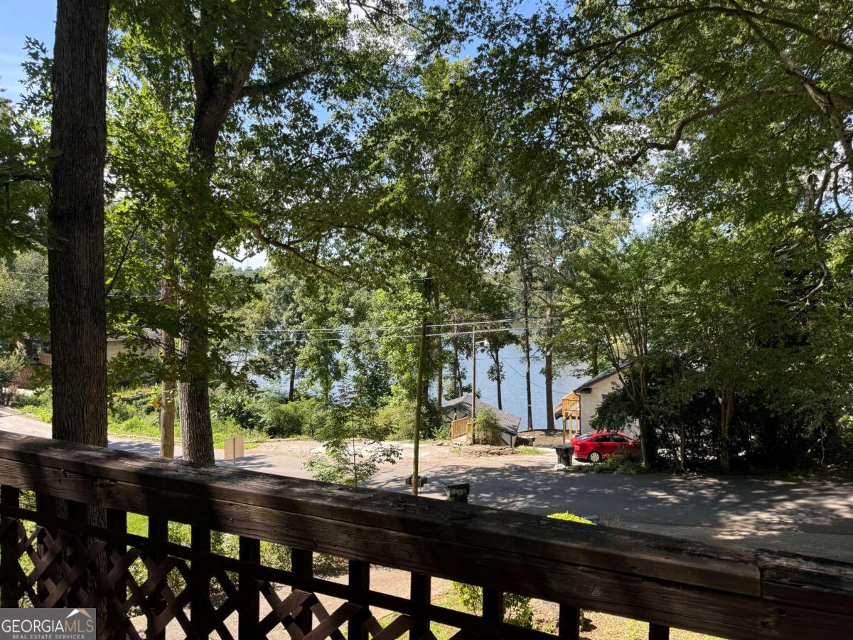 8439 Lake Drive