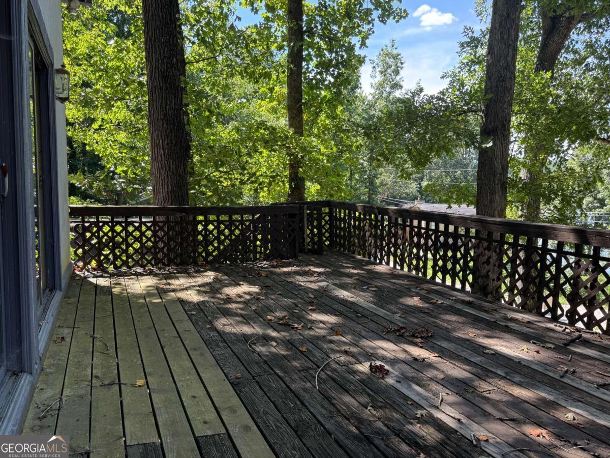 8439 Lake Drive