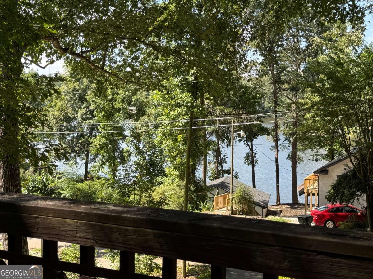 8439 Lake Drive