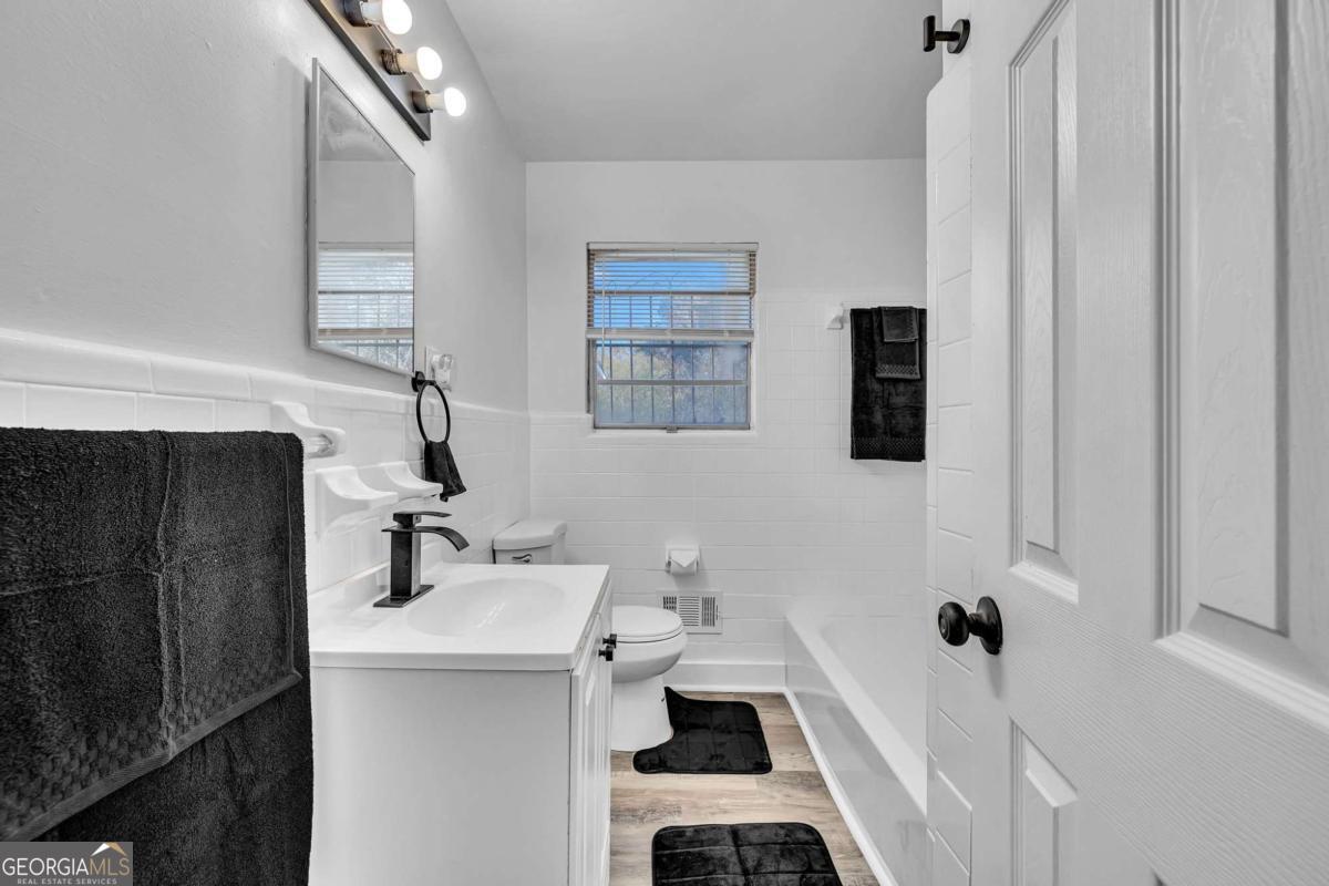 2356 County Line Road SW