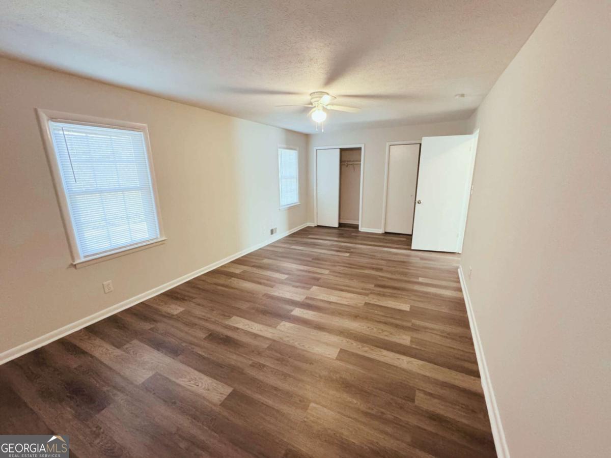 1016 Waterside Drive SE