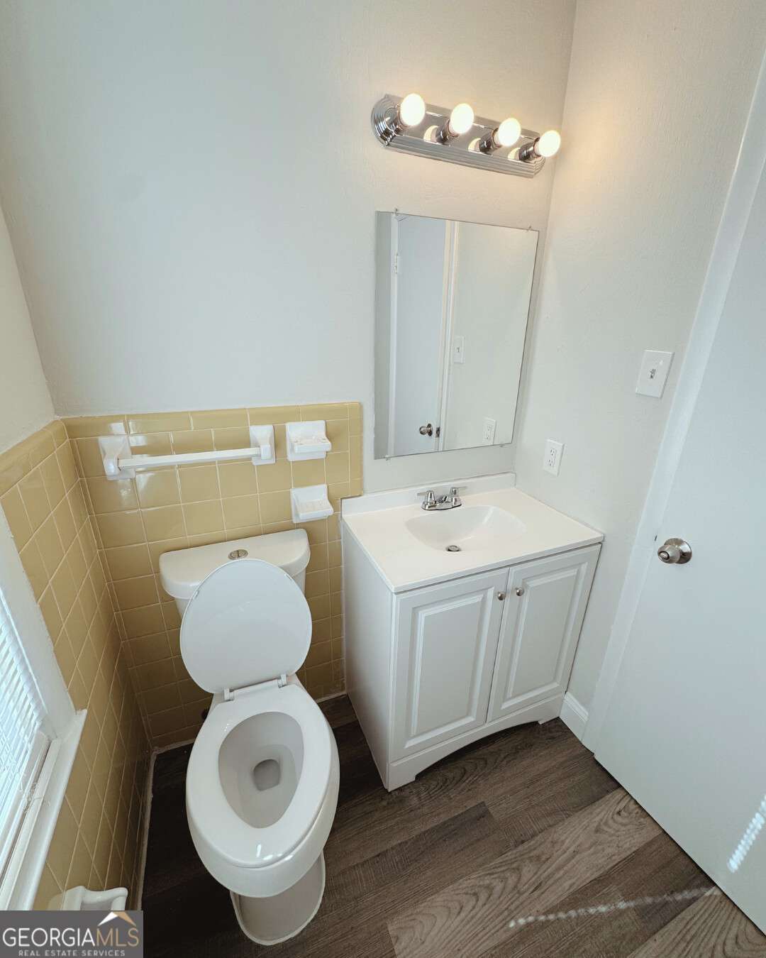 1016 Waterside Drive SE