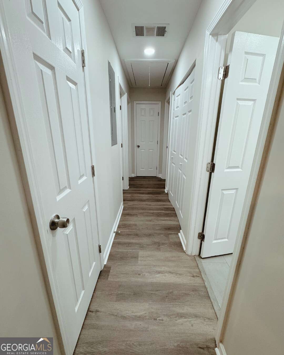 2933 Port Royal Lane