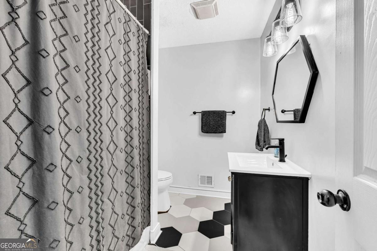 1059 Osborne Street SW