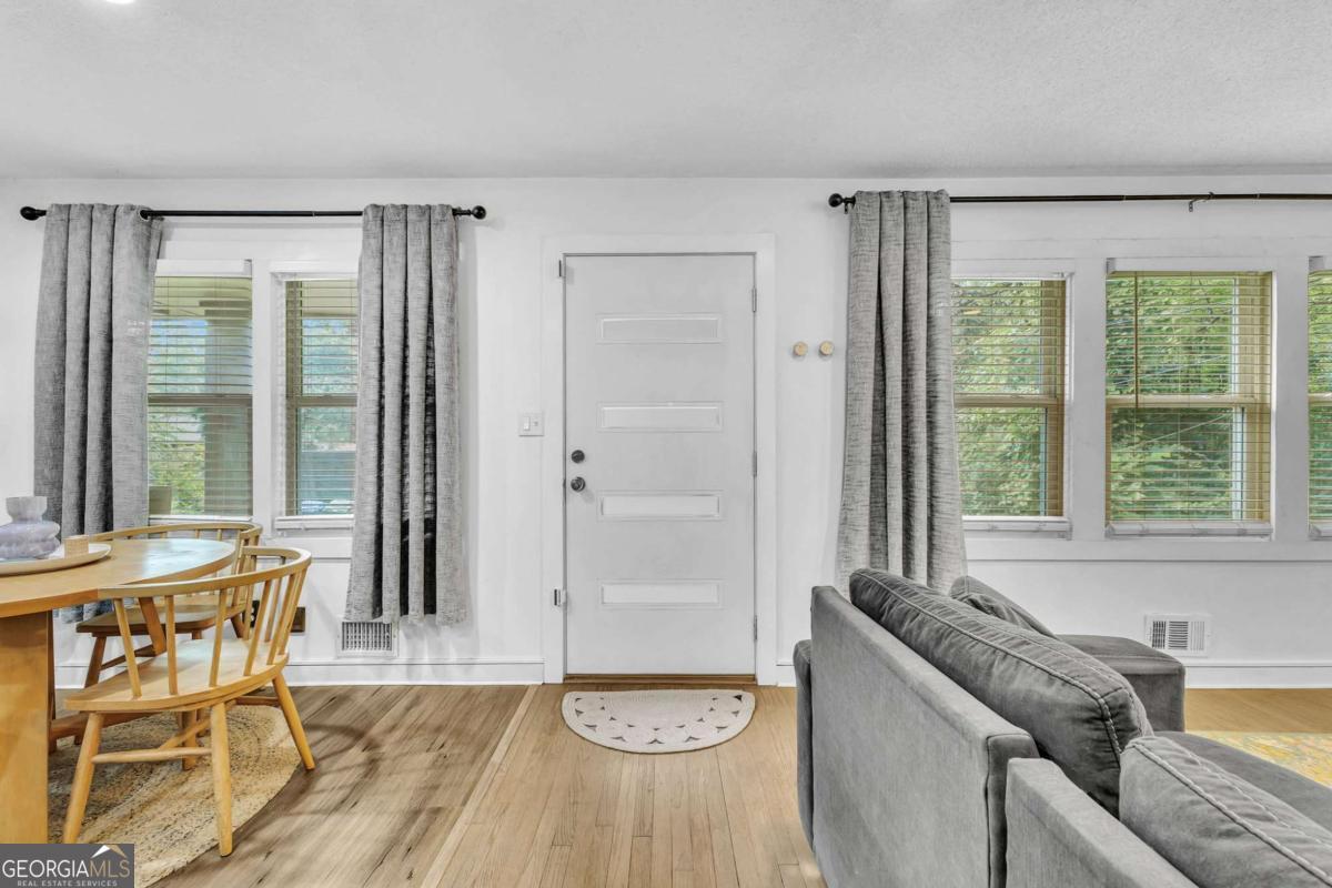 1059 Osborne Street SW