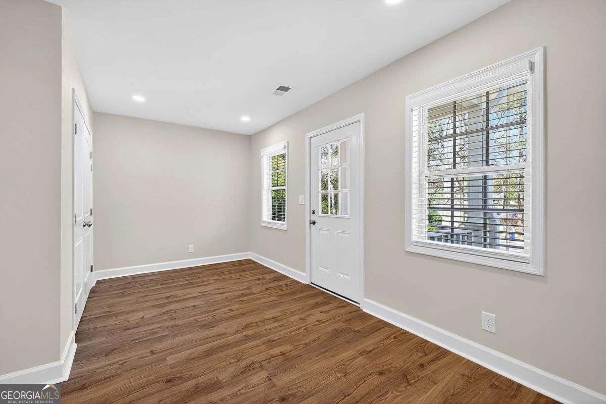 955 Columbia Drive
