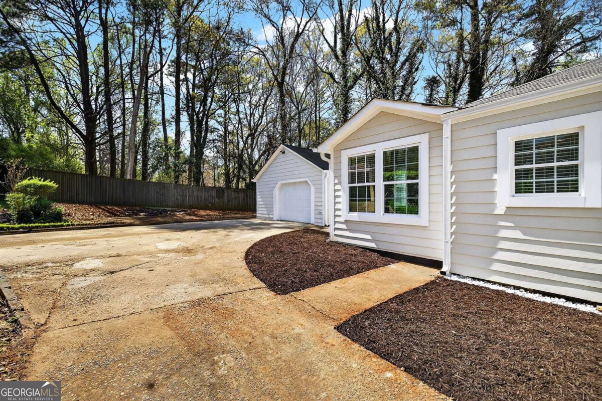 955 Columbia Drive