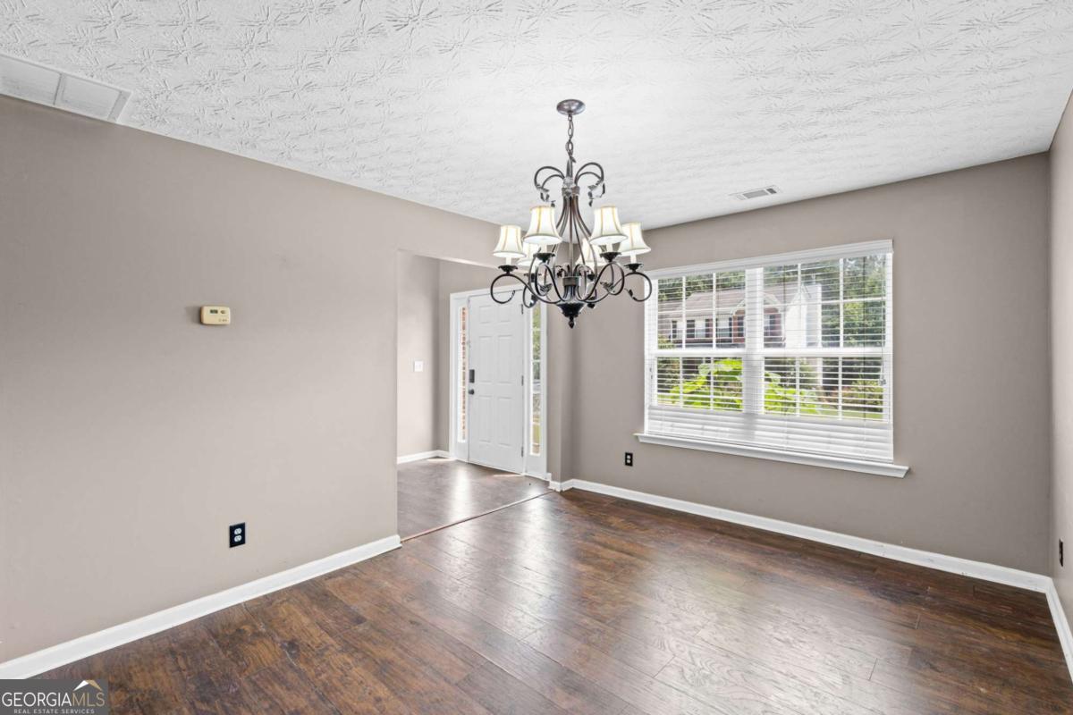 3865 Crescent Walk Lane