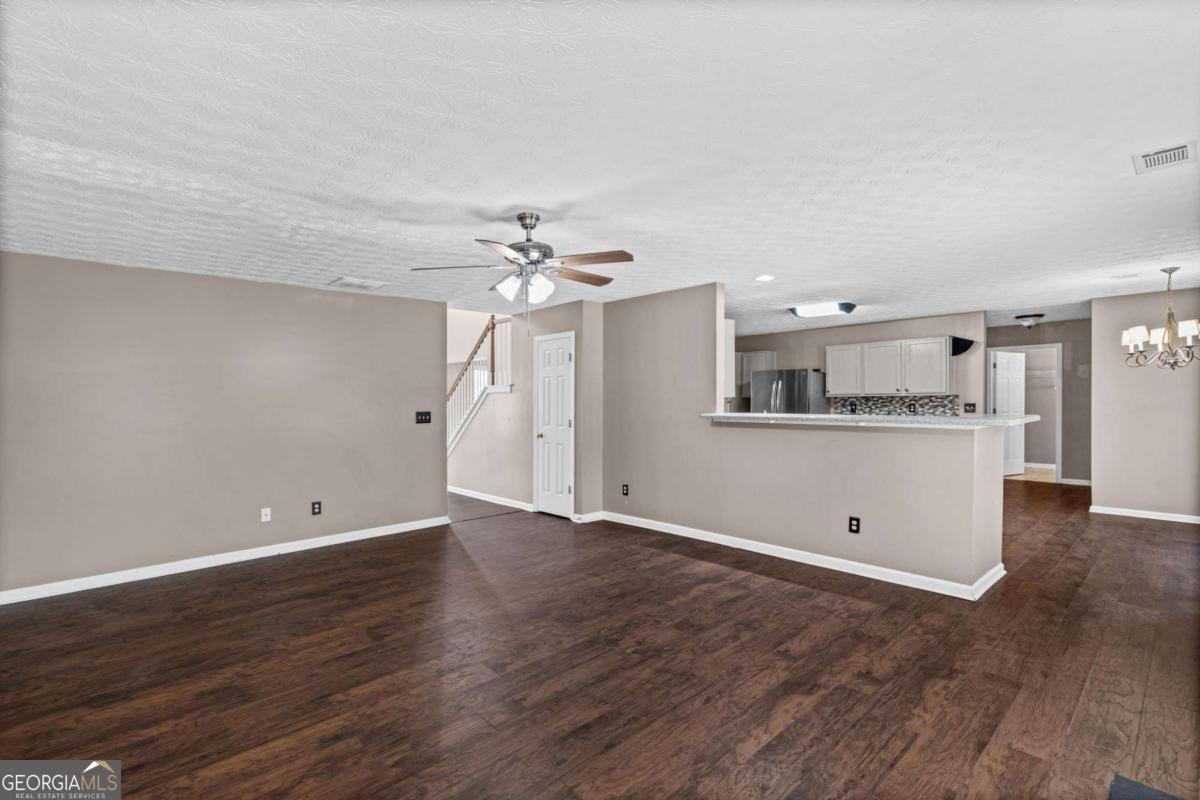 3865 Crescent Walk Lane