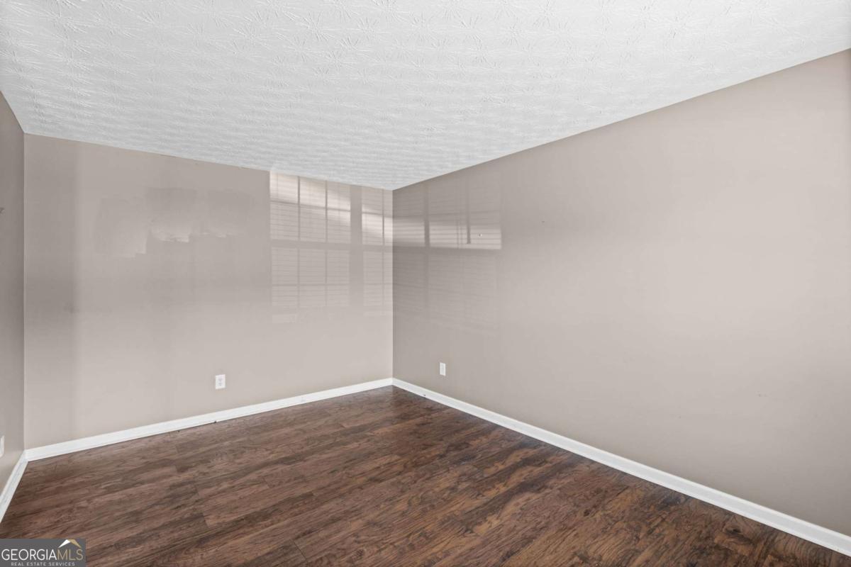3865 Crescent Walk Lane