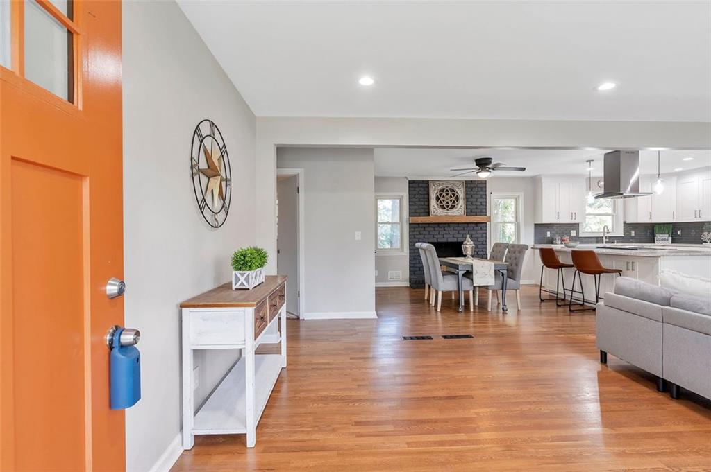 262 CHURCH Road SW