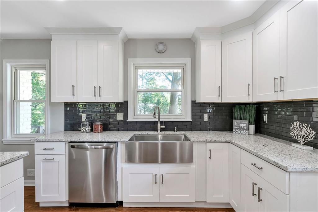 262 CHURCH Road SW