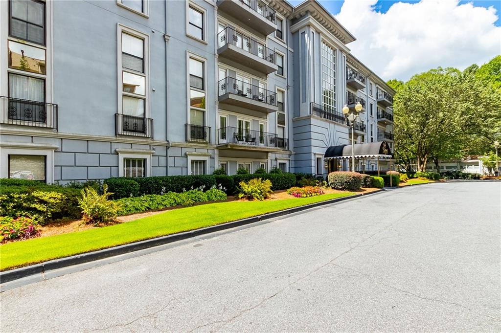 3203 Lenox Road NE Unit 8