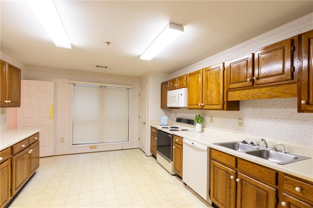 3203 Lenox Road NE Unit 8