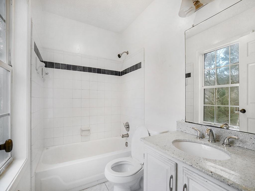 4435 Coopers Creek Drive SE