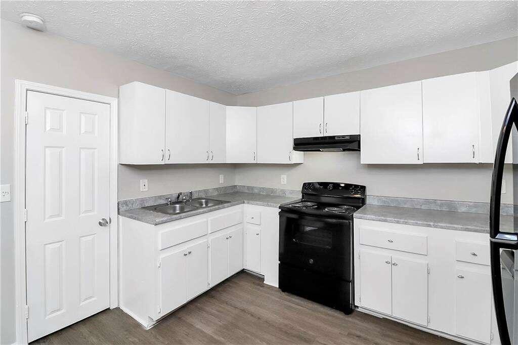 2069 SW Sandtown Road SW