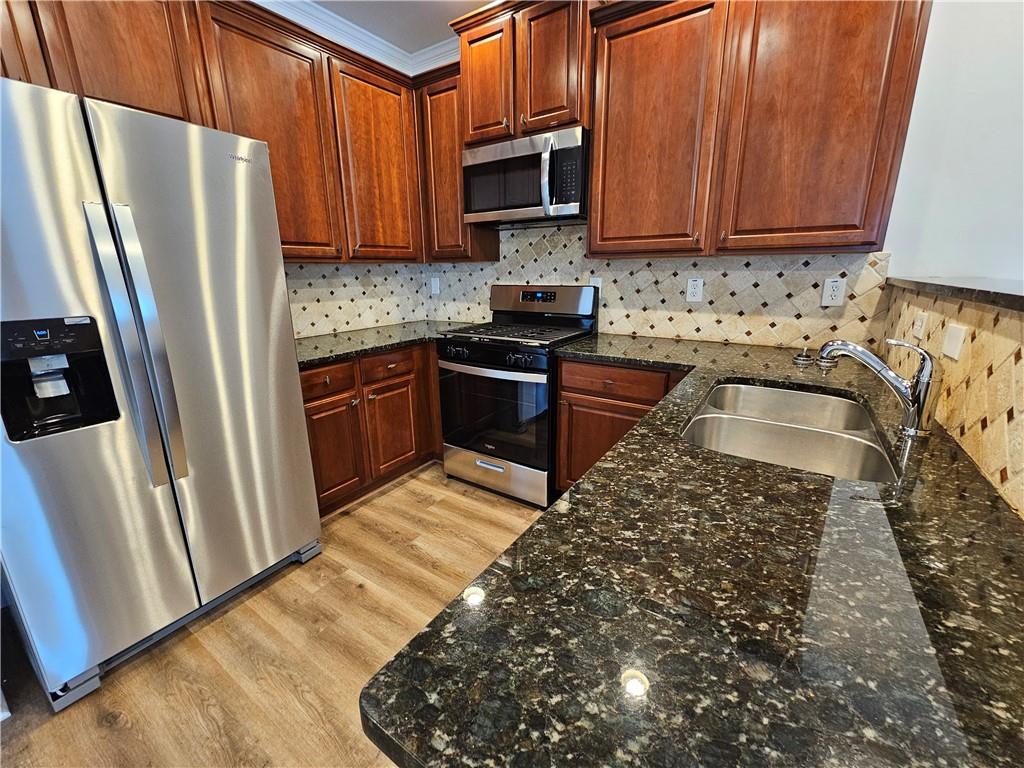 4220 Notting Hill Drive SW