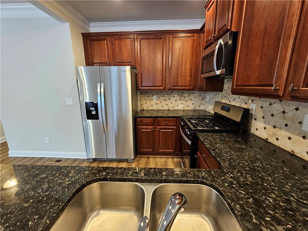 4220 Notting Hill Drive SW