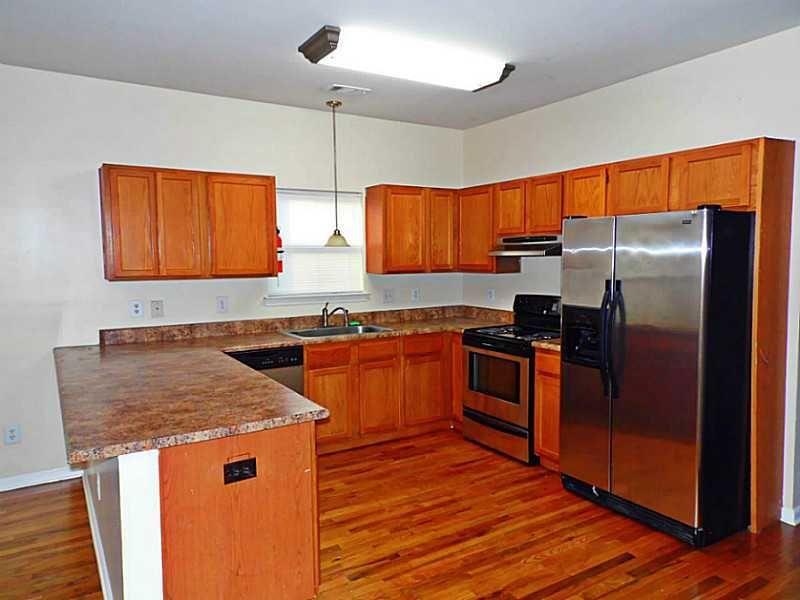 207 Brownlee Road SW