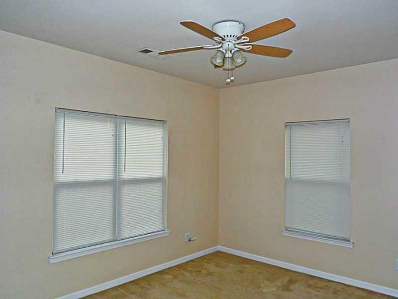 207 Brownlee Road SW